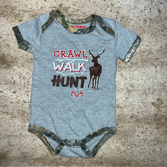 REALTREE 6-9 Months Baby Infants Onesie Camo Hunt - Picture 1 of 5